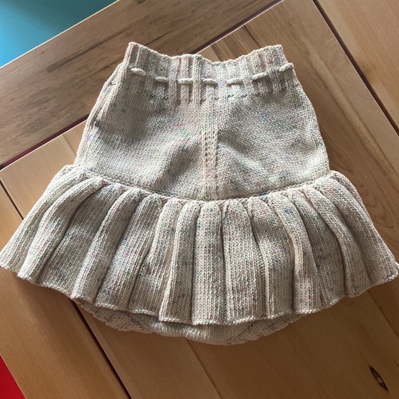 Misha and puff faded space - Picture 3 of 4